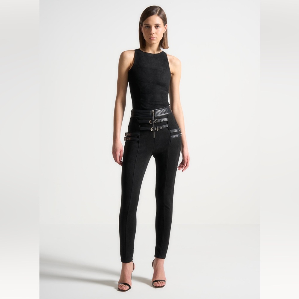 Manière De Voir Suede Buckle Detail Leggings - Black